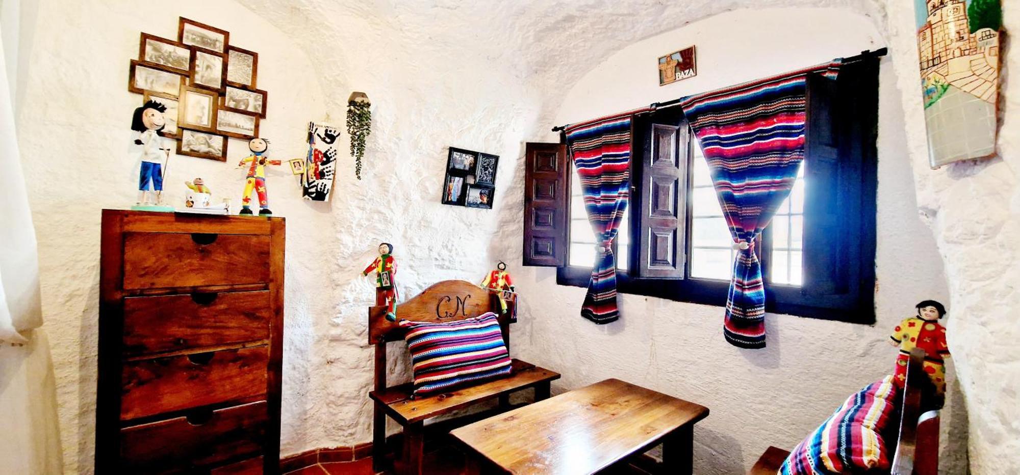 Casa Cueva Cascamorras "Capricho Andaluz" Baza Exterior foto